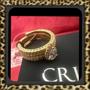 👑✅PRICE FIRM👑 18kt Gold .925 Sterling Silver Ring with CZ Diamonds. Brand New!